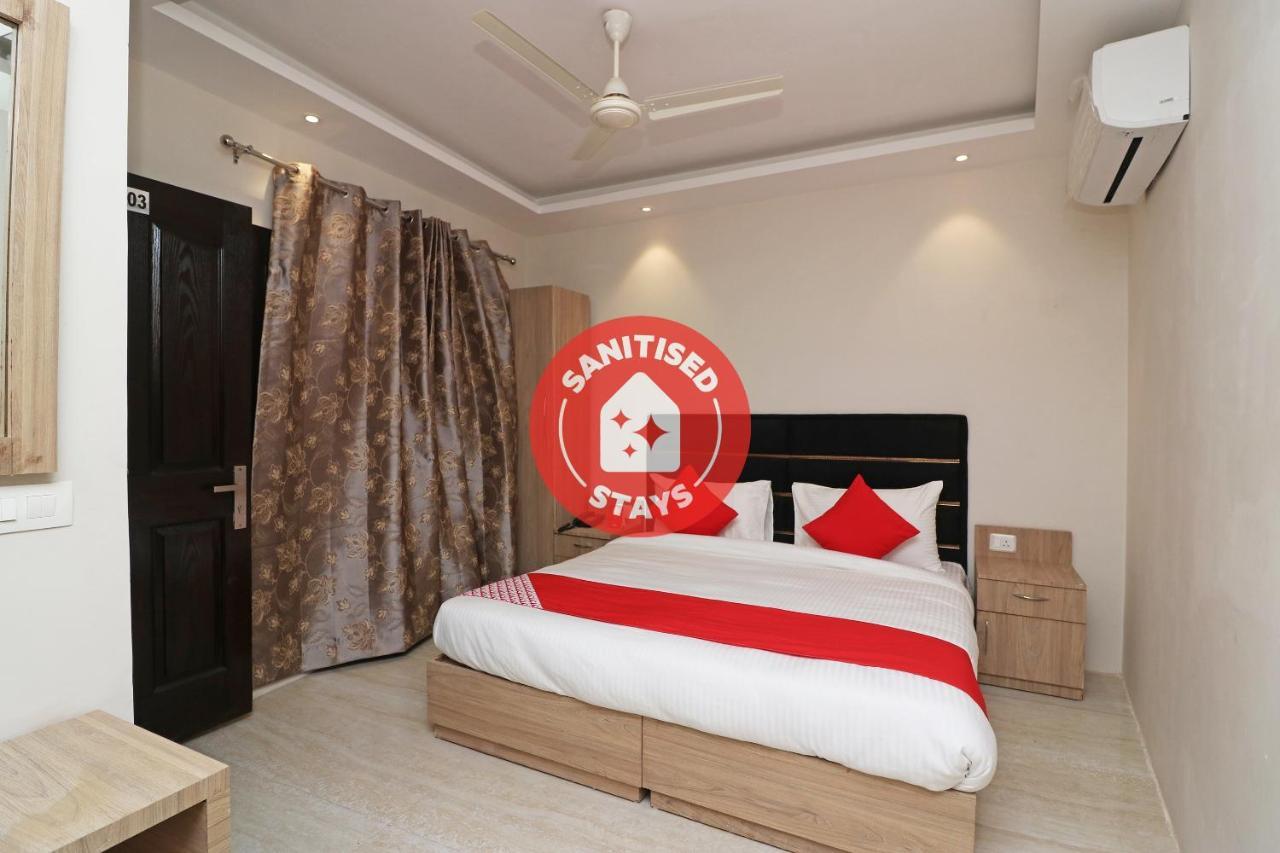 Oyo 72937 Hotel Tyagraj Agra  Eksteriør billede
