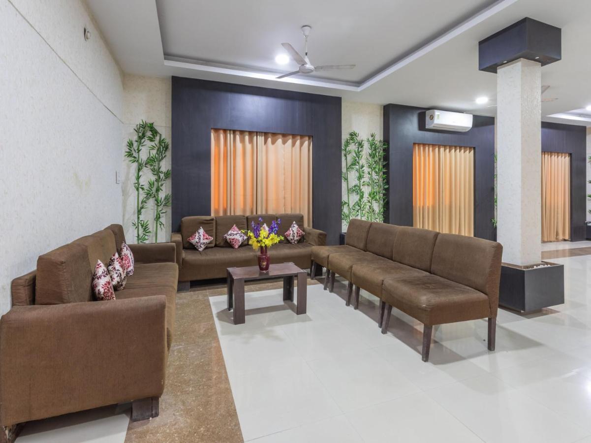 Oyo 72937 Hotel Tyagraj Agra  Eksteriør billede