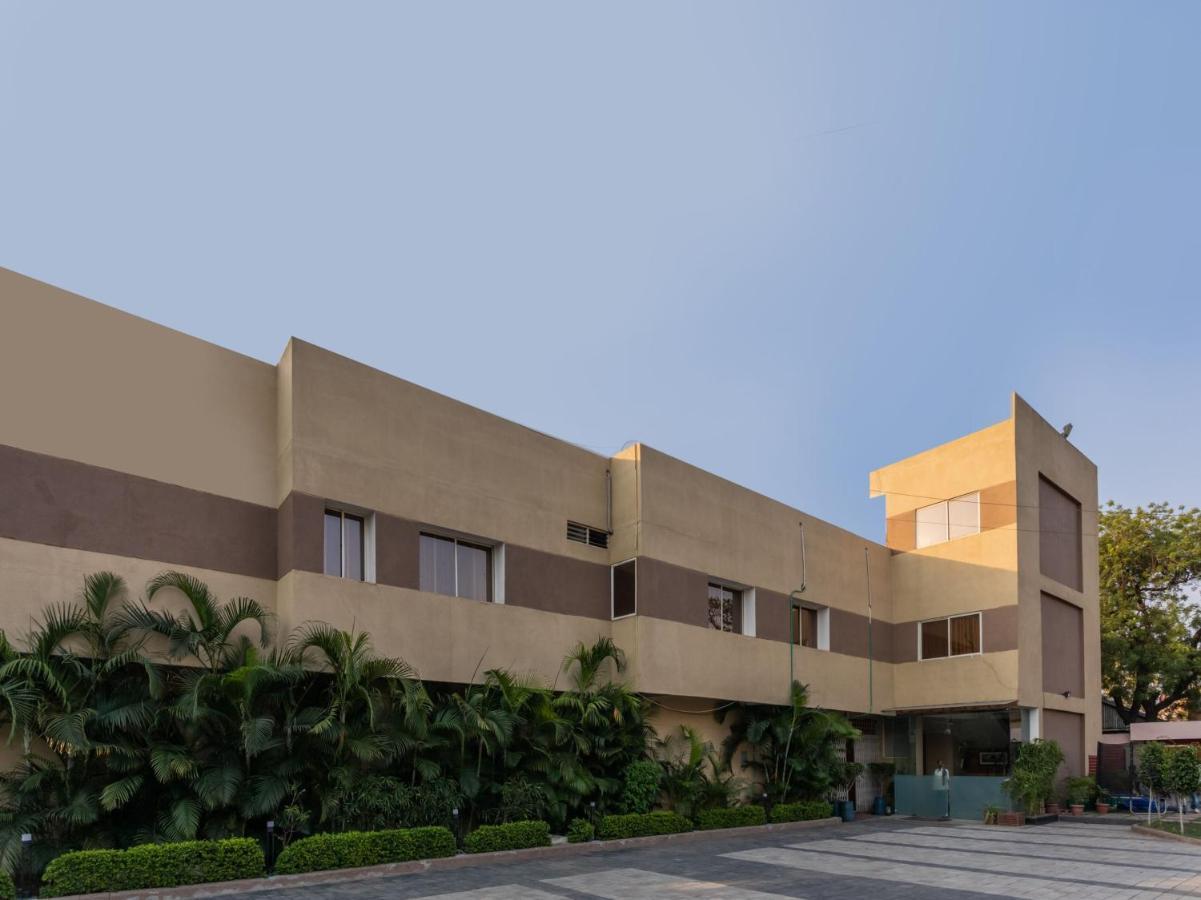 Oyo 72937 Hotel Tyagraj Agra  Eksteriør billede